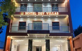 Hotel Dev Villas